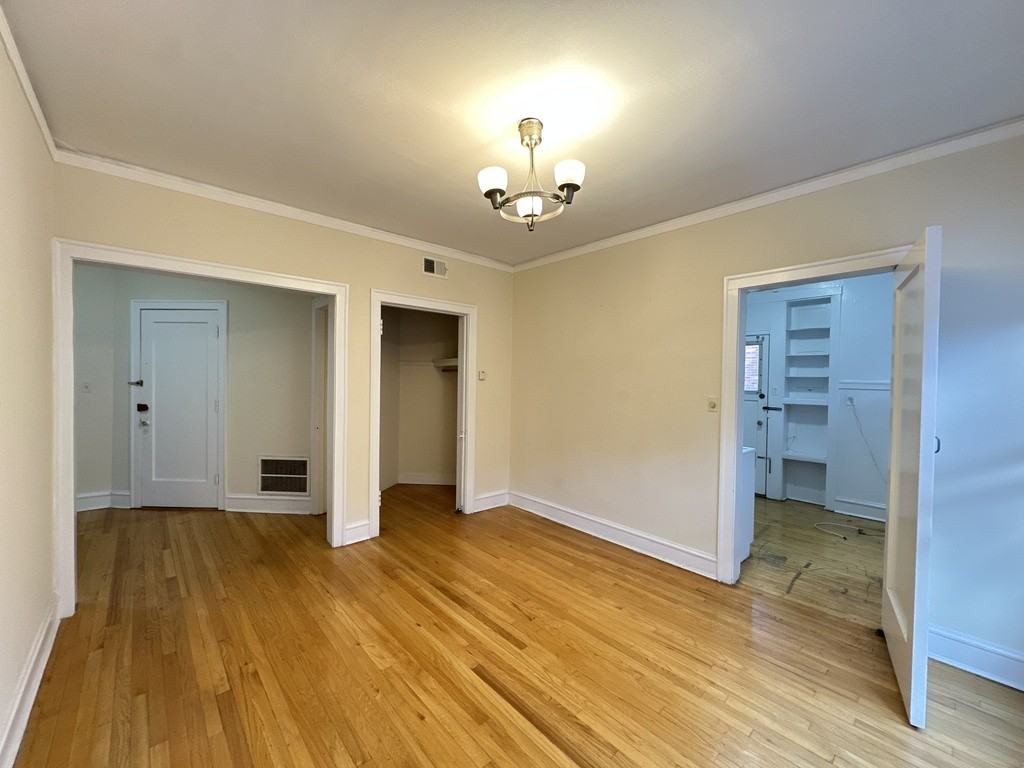 1307 Oak Ave #3W - Photo 7 of 21
