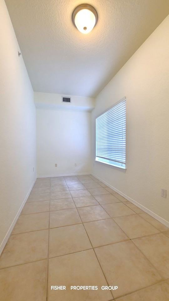 9865 Meadow Field Cir - Photo 4 of 33