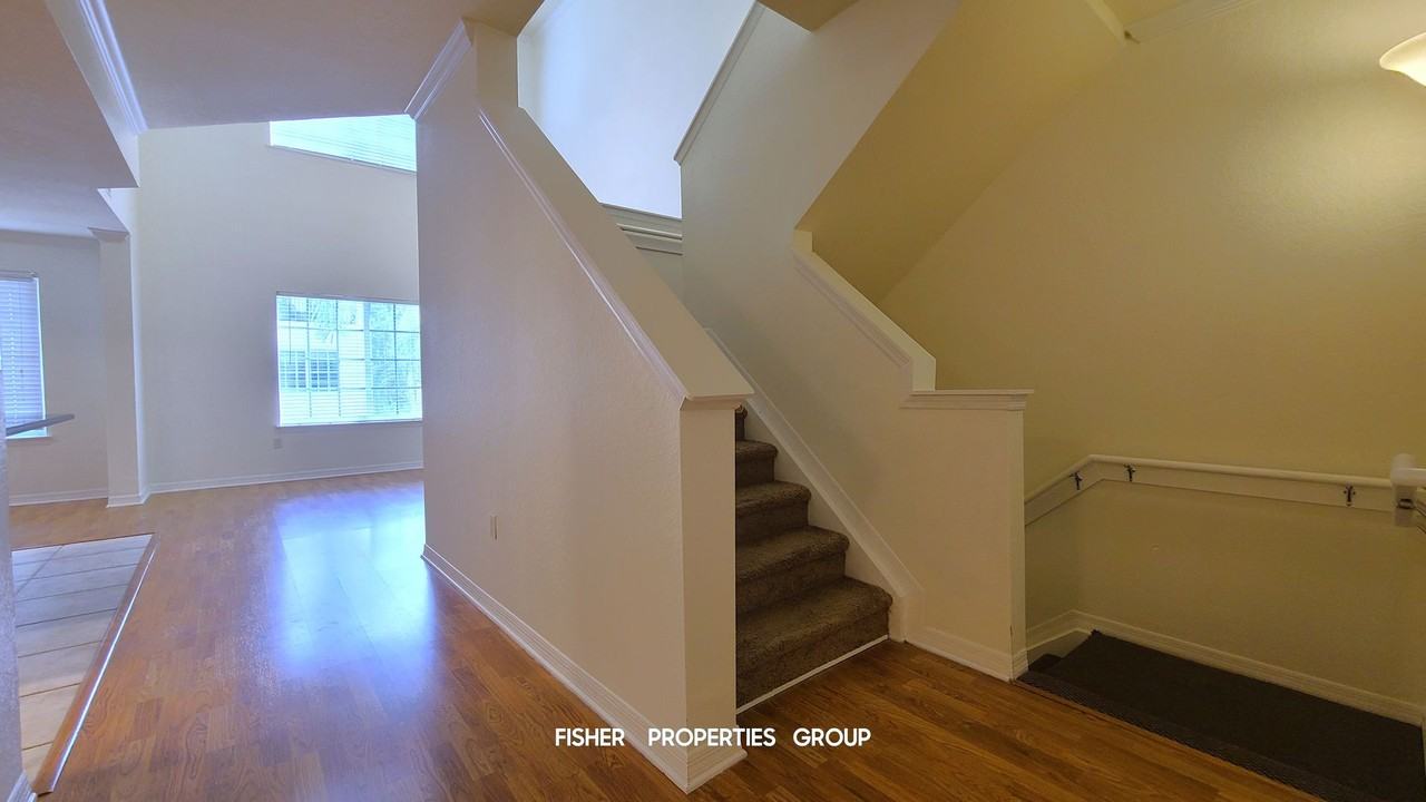 9865 Meadow Field Cir - Photo 7 of 33