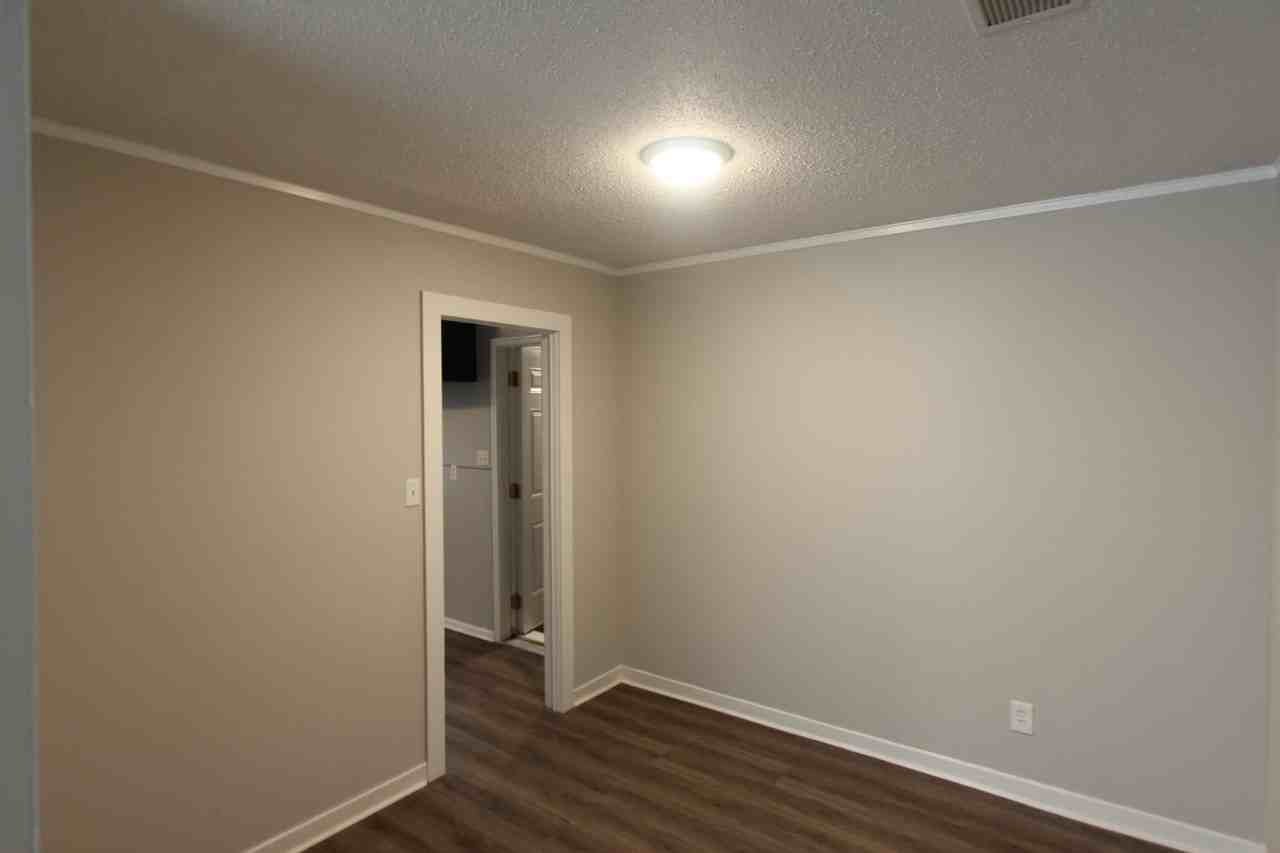 1632 Collier Dr - Photo 4 of 15