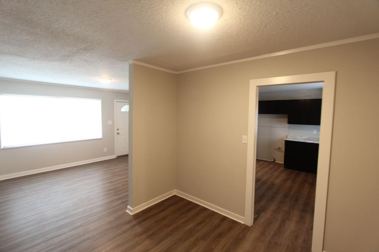 1632 Collier Dr - Photo 5 of 15