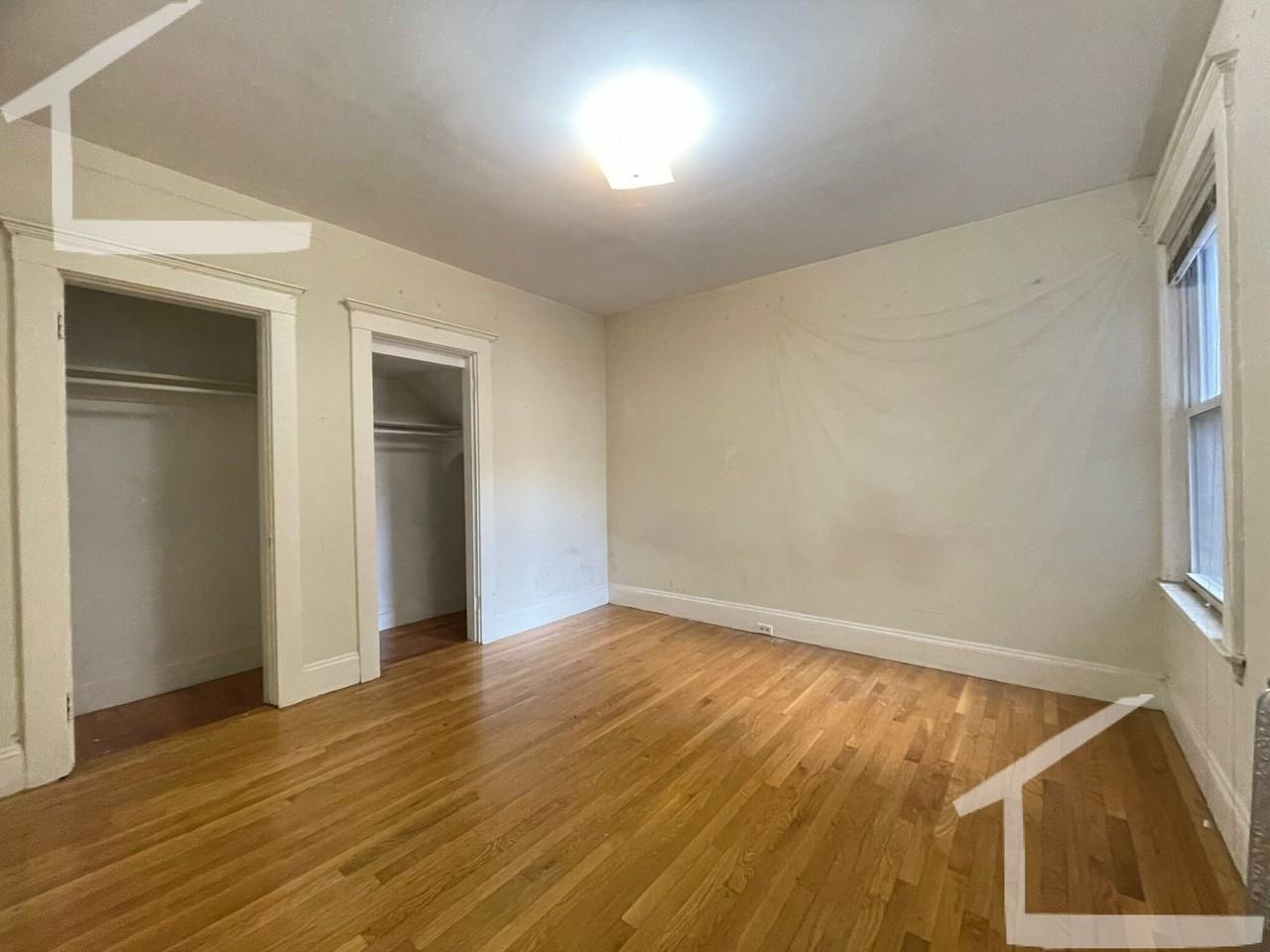 192 Kelton St - Photo 7 of 16