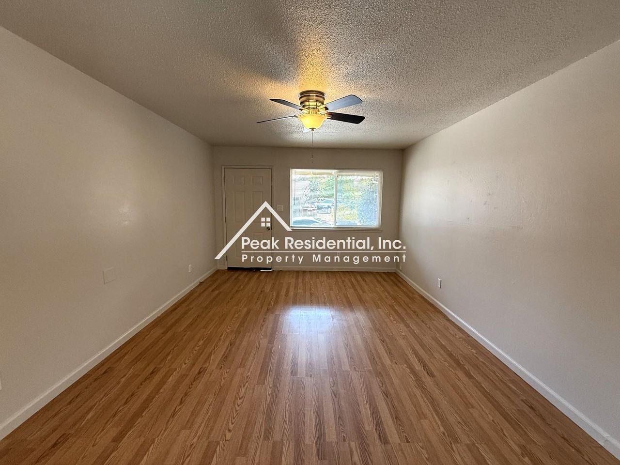 5368 Elsinore Way - Photo 5 of 22
