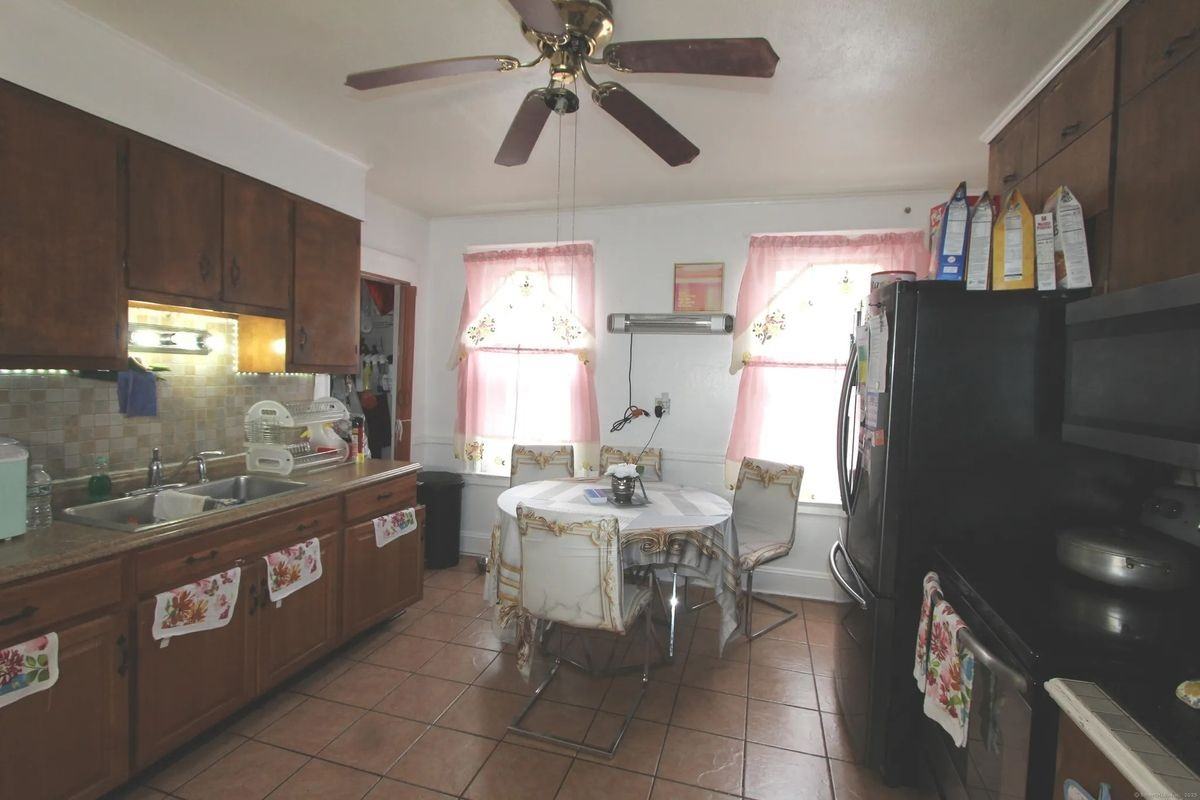 64 Rowe Ave ##2 - Photo 5 of 10