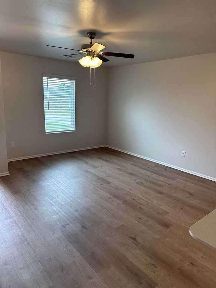 9936 Sw 40th St - Photo 7 of 21