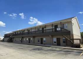 featured image of 1420 6th St