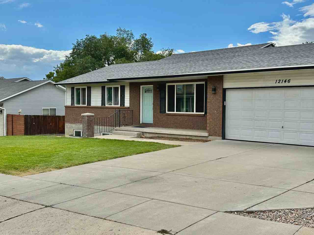 12146 S Pineridge Rd - Photo 3 of 46