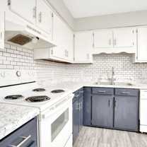 809 Chickamauga Avenue - Photo 1 of 1