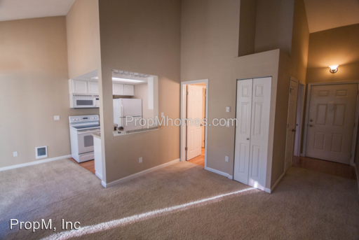 9977 SE Talbert St - Photo 2 of 12