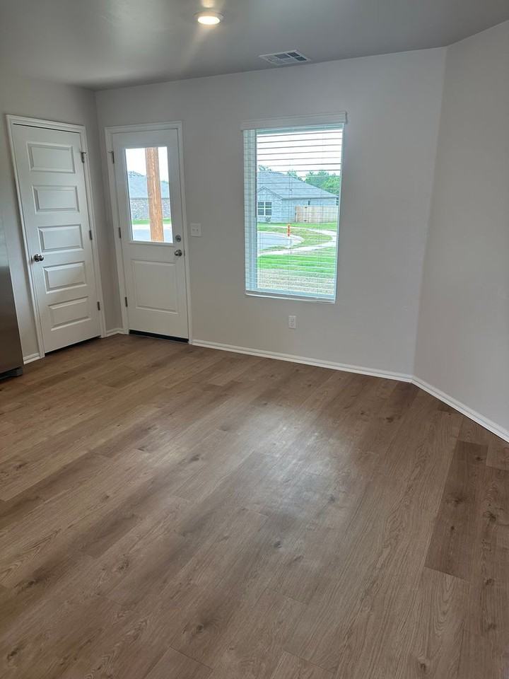 4200 Olivia St - Photo 5 of 22