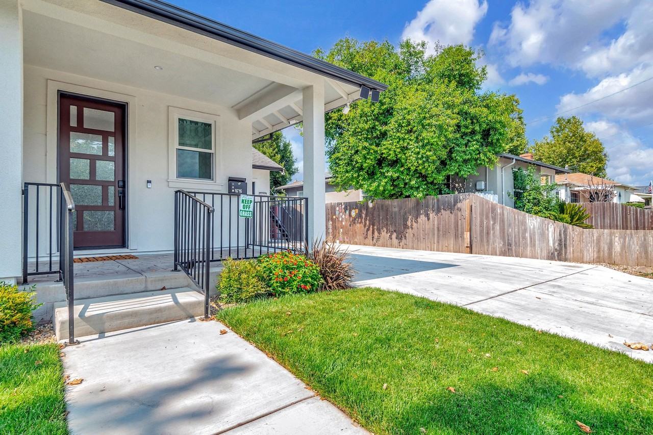 1626 4th St - Photo 2 of 36