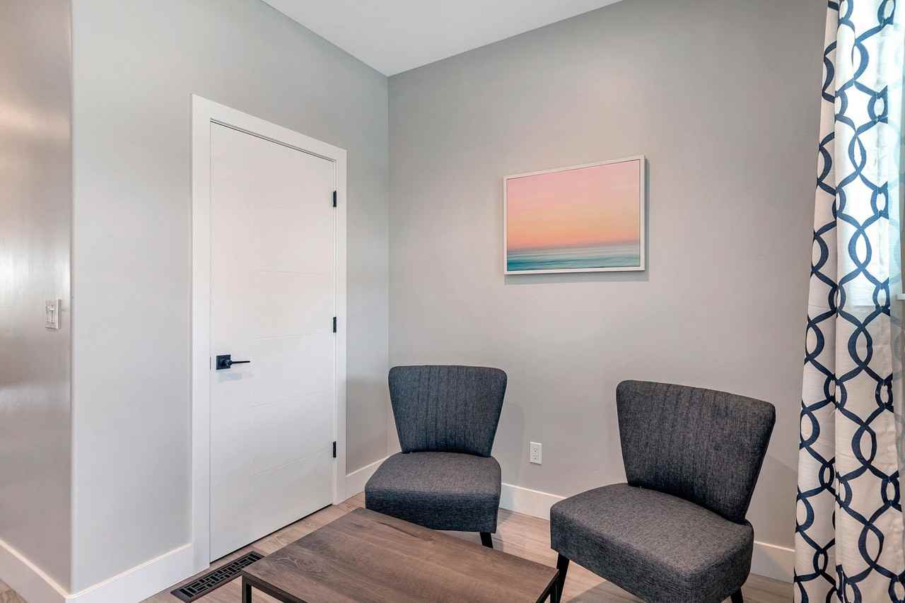 1626 4th St - Photo 4 of 36