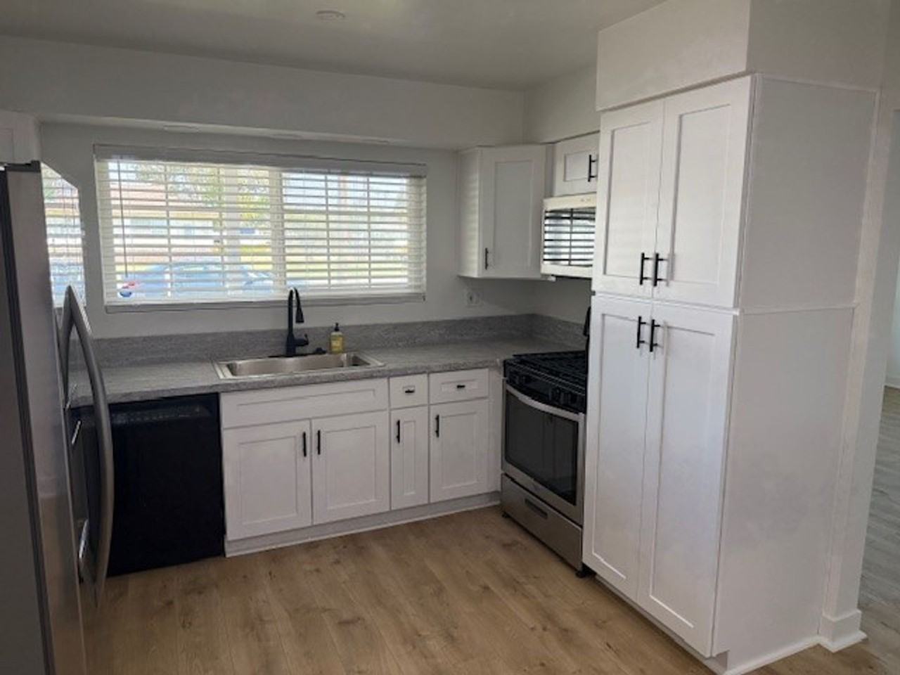 6101 Crestmore St - Photo 3 of 15