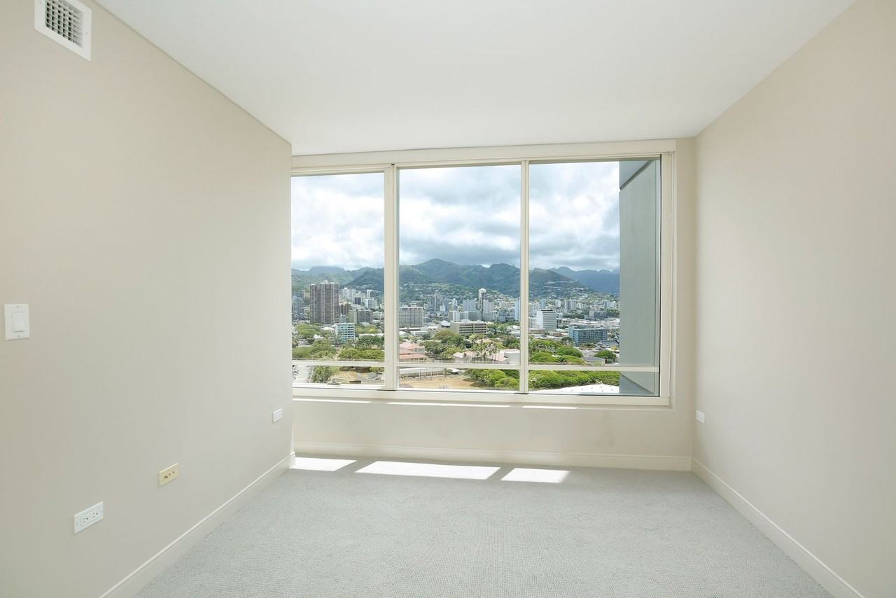 1009 Kapiolani Blvd #2701 - Photo 6 of 17
