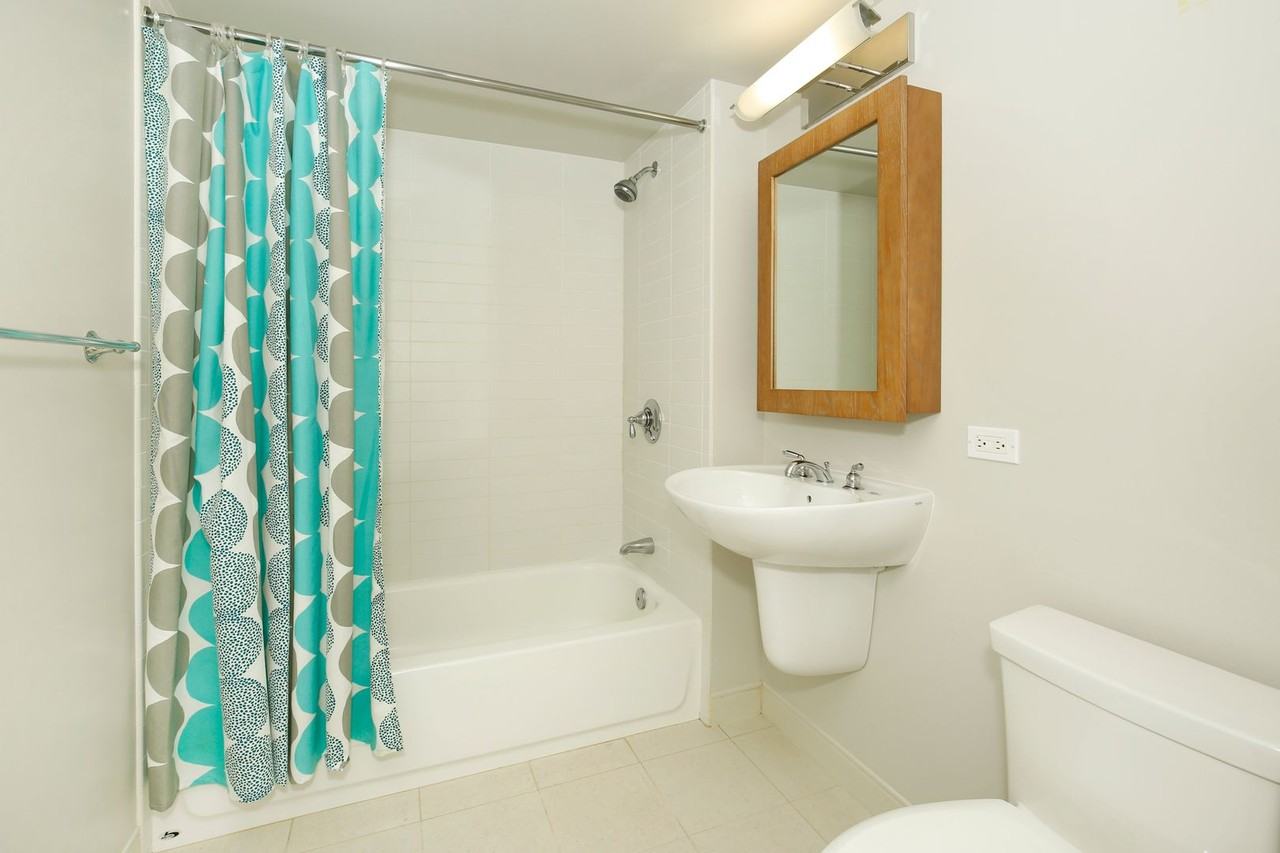1009 Kapiolani Blvd #2701 - Photo 7 of 17