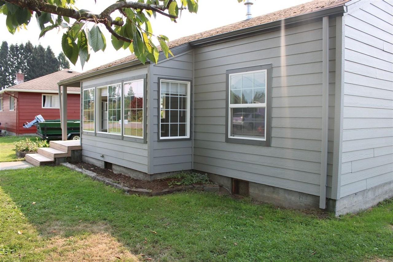 945 Fidalgo St - Photo 5 of 50