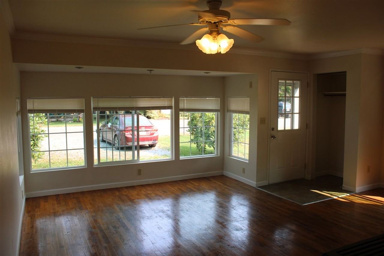 945 Fidalgo St - Photo 7 of 50