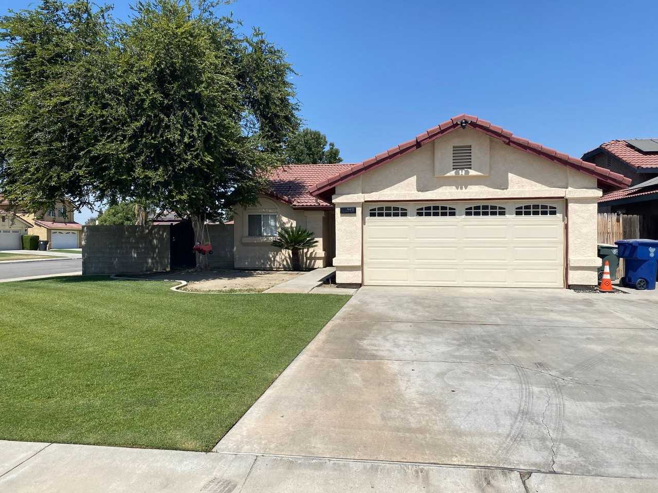 4412 Cyclone Dr - Photo 3 of 47