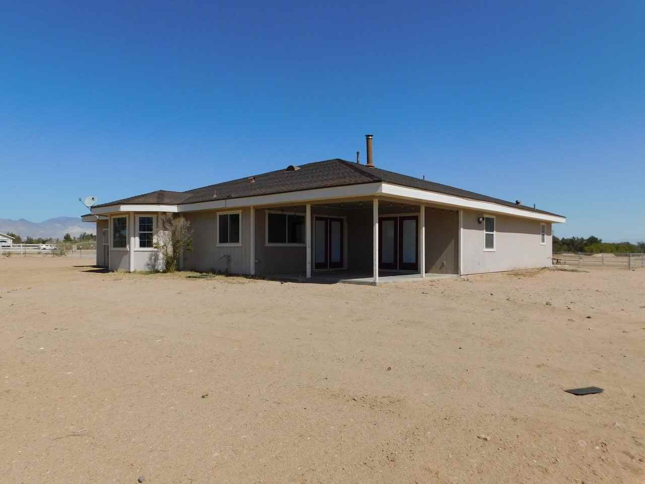408 N Wildflower St - Photo 2 of 34