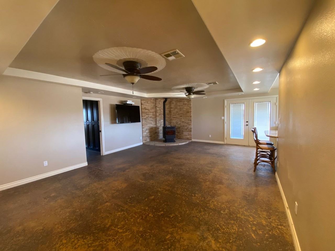 408 N Wildflower St - Photo 3 of 34