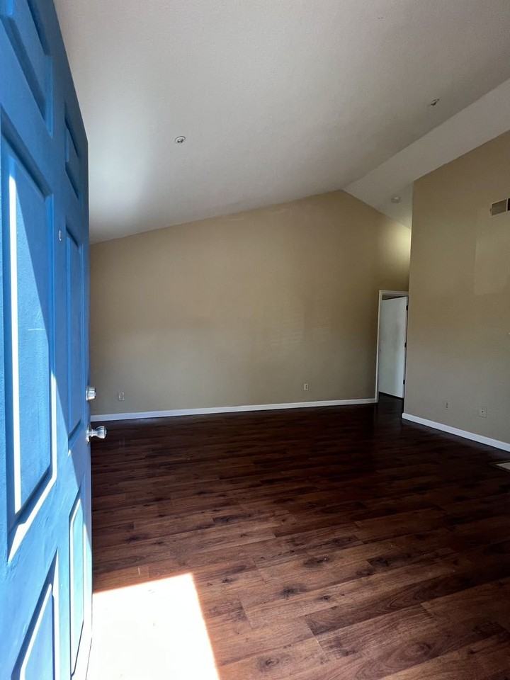 34 Golden Gate Cir - Photo 3 of 22