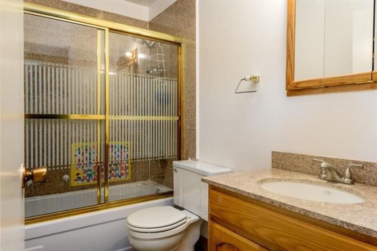 1033 Crestview Dr #303 - Photo 6 of 10