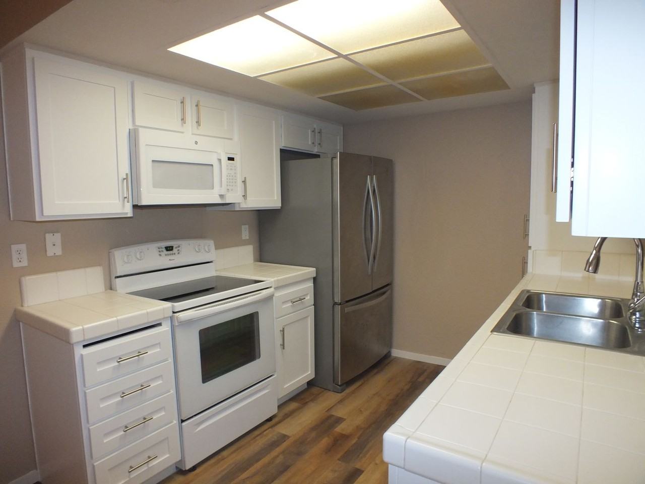 2790 Cactus Ct - Photo 3 of 19