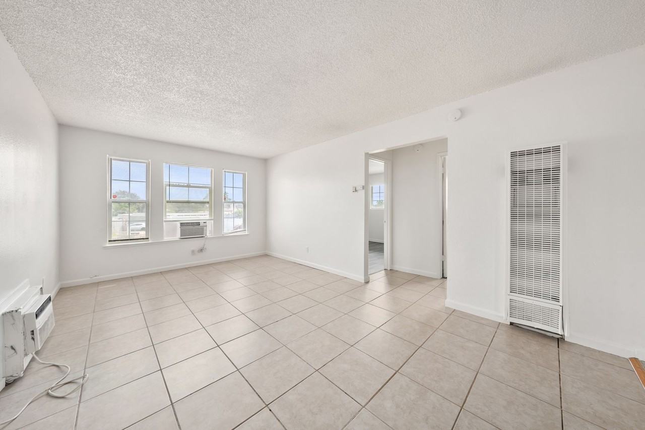 6044 Marysville Blvd #4 - Photo 4 of 10