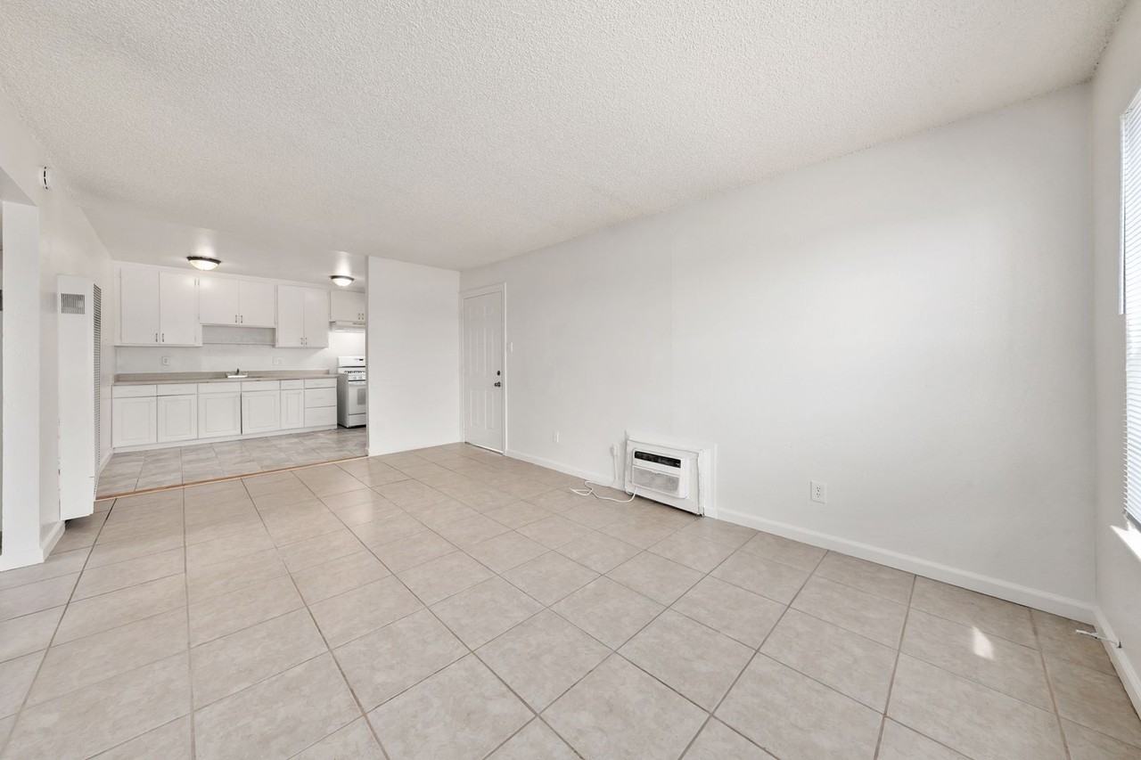 6044 Marysville Blvd #4 - Photo 6 of 10