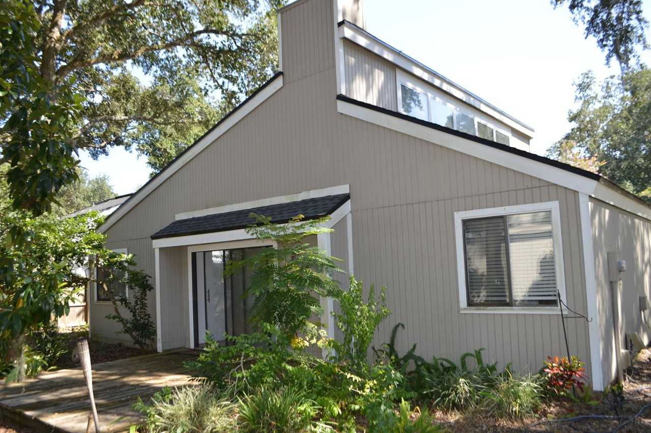 566 Robles Ln - Photo 2 of 22