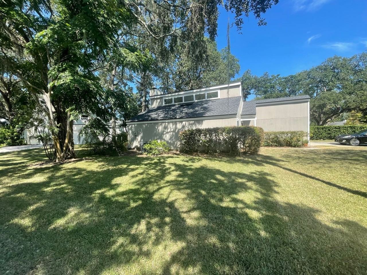 566 Robles Ln - Photo 4 of 22