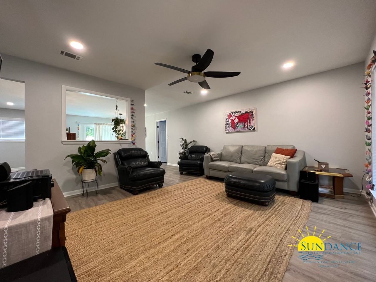 322 Briarwood Cir Nw - Photo 2 of 22