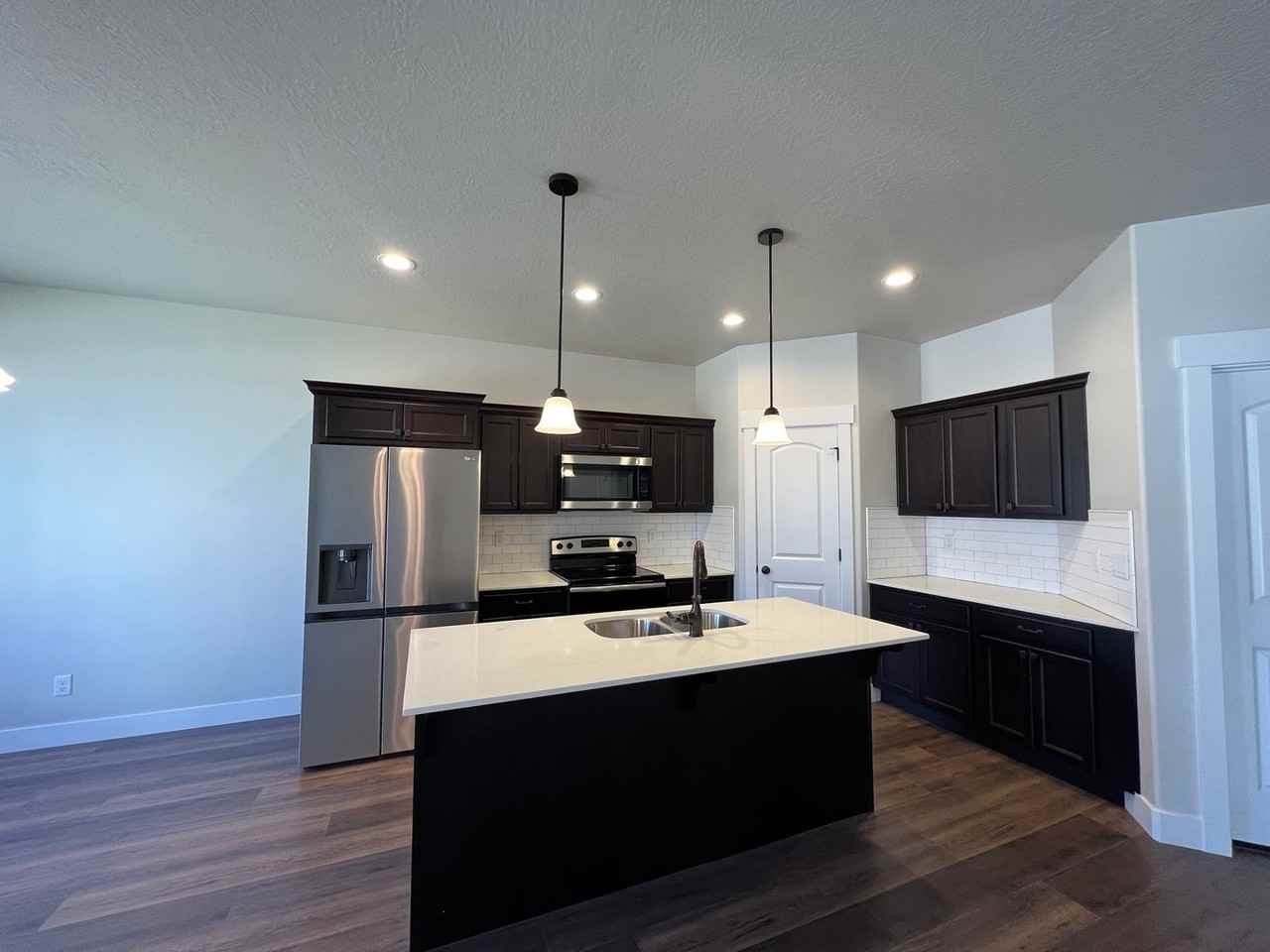 3718 W Big Horn Dr - Photo 3 of 16