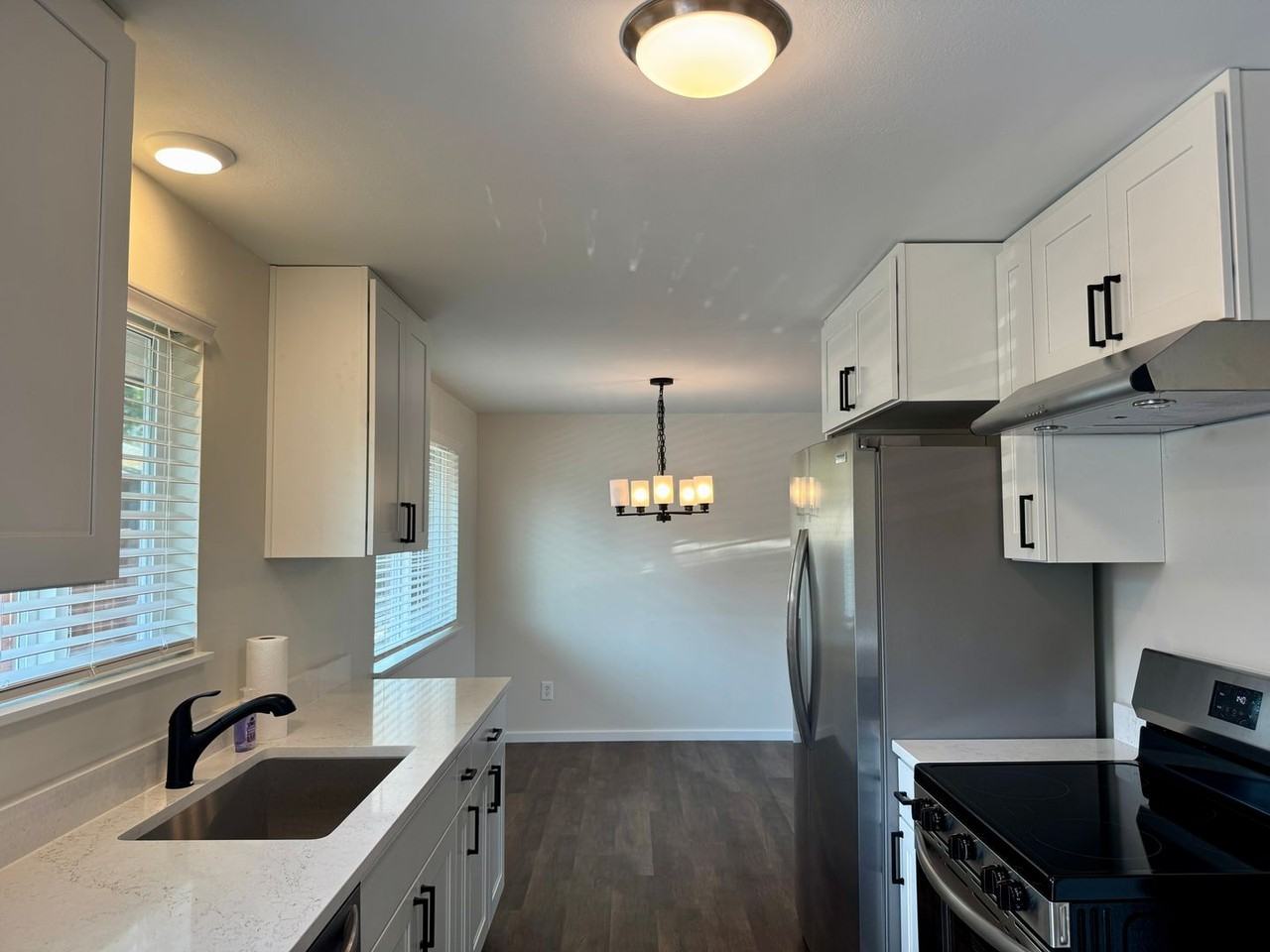 10457 9th Avenue Southwest - Photo 4 of 23