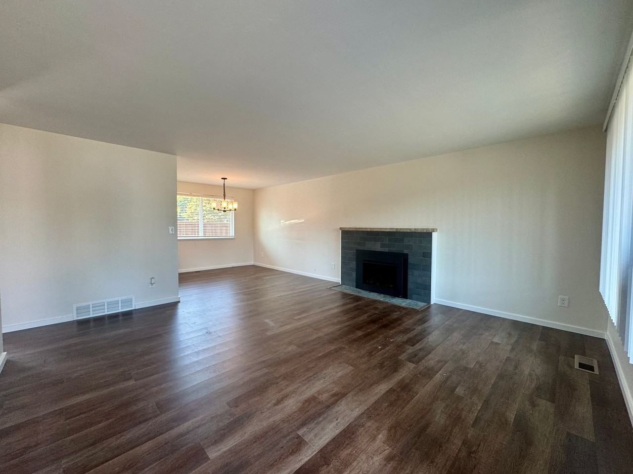 10457 9th Avenue Southwest - Photo 6 of 23