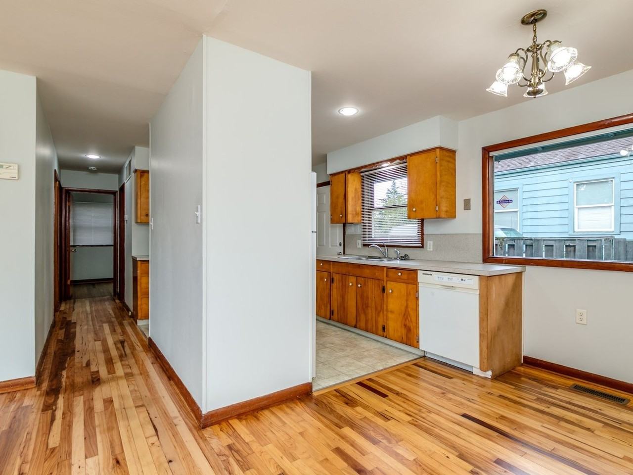 4141 Se 80th Ave - Photo 5 of 21