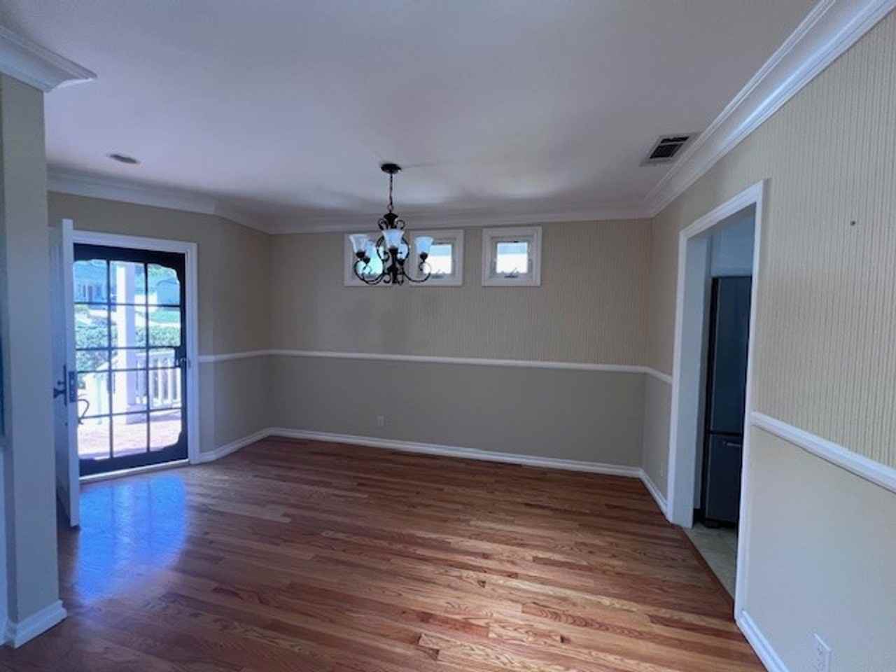 23520 Susana Avenue - Photo 2 of 19