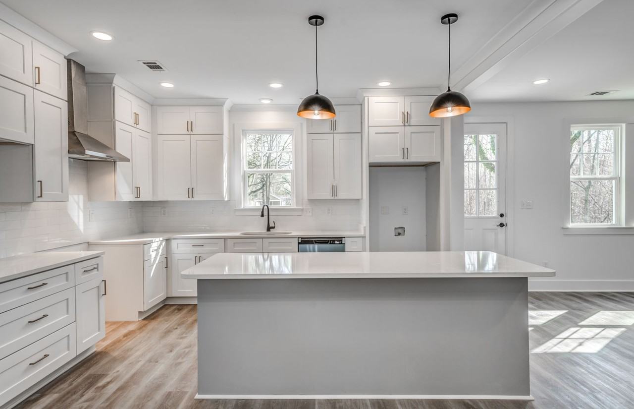 1737 Euclid Ave - Photo 4 of 28