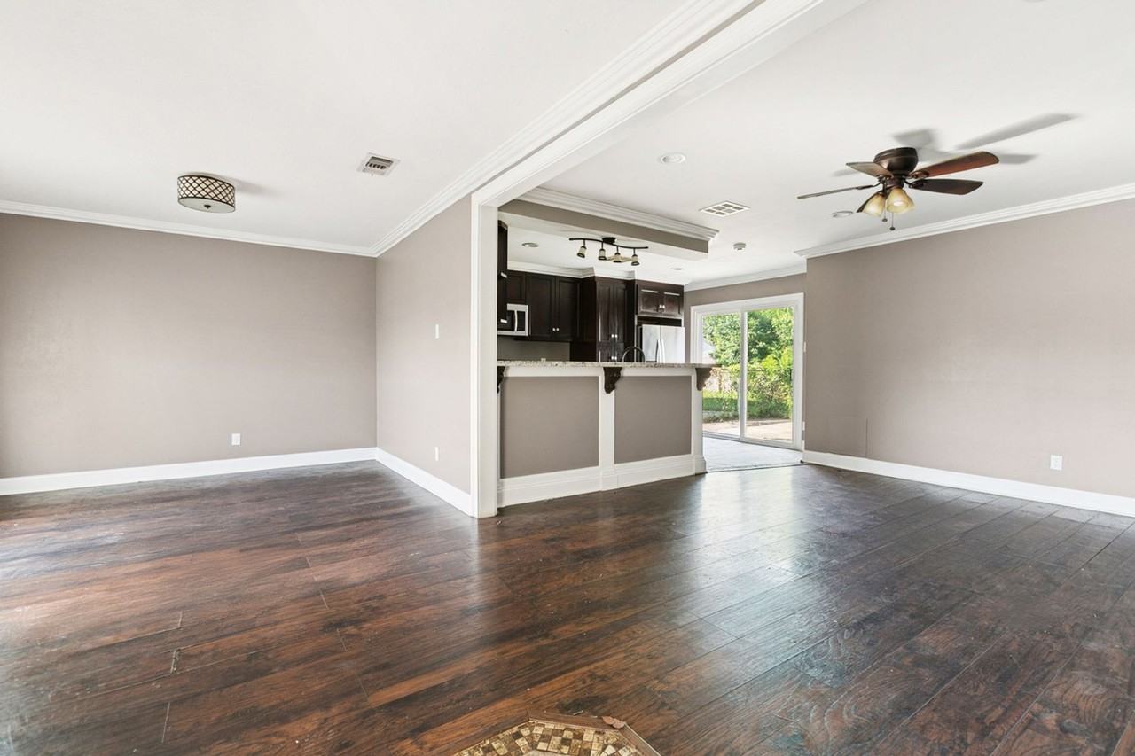 639 Mockingbird Ln - Photo 3 of 10