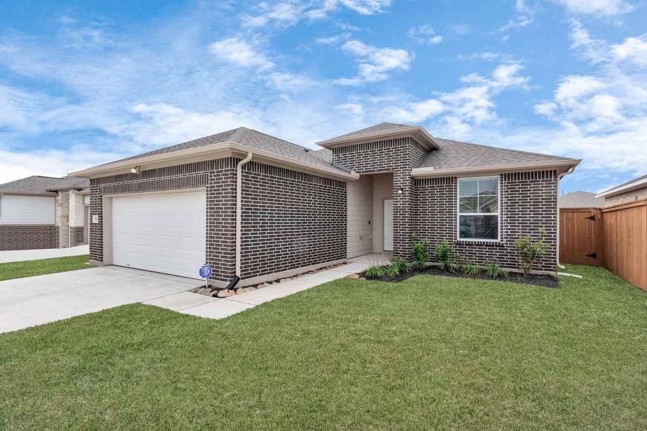 10611 Cascade Creek Dr - Photo 2 of 38