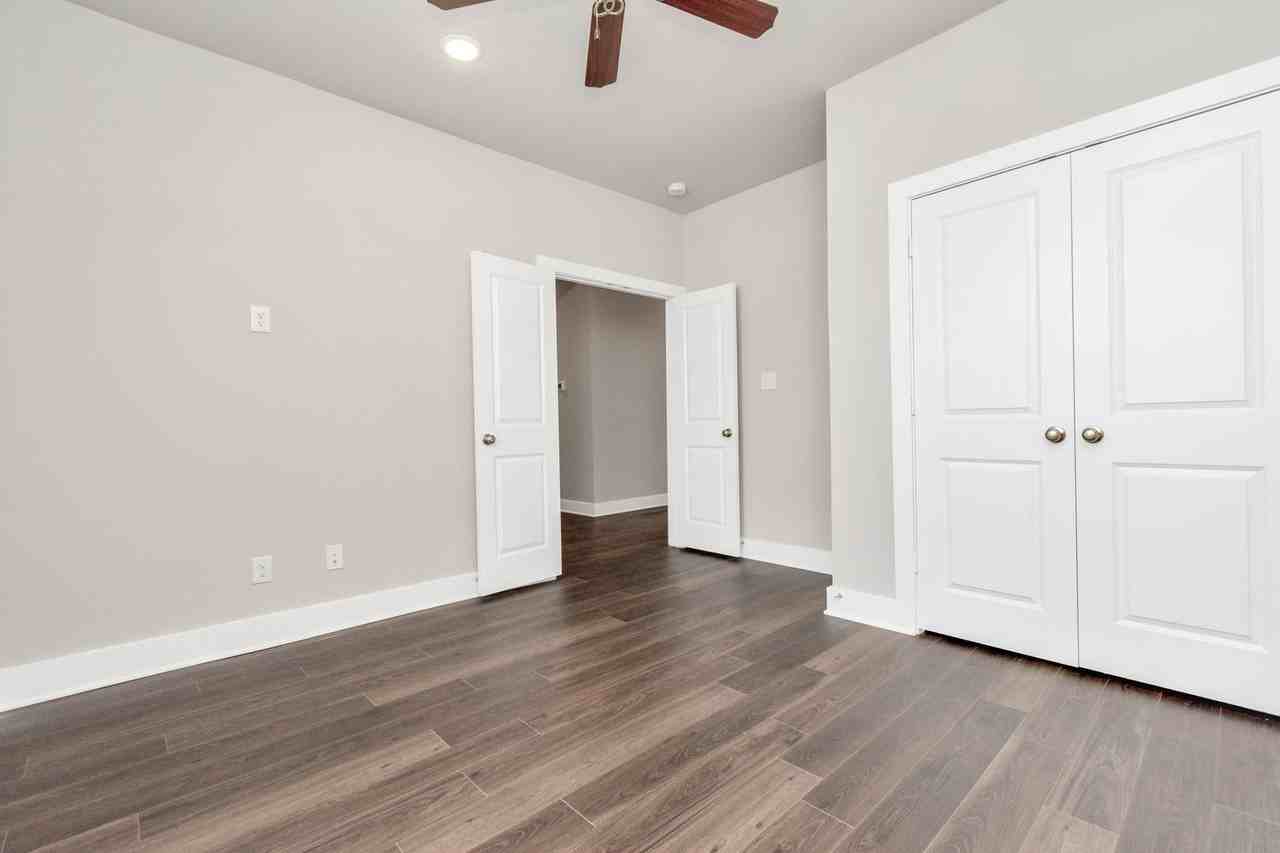 10611 Cascade Creek Dr - Photo 7 of 38