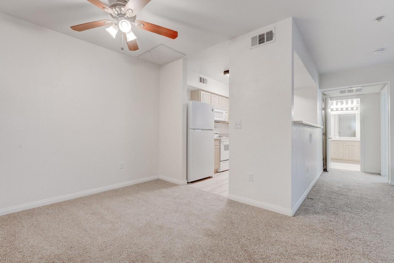 6955 N Durango Dr #3032 - Photo 7 of 27