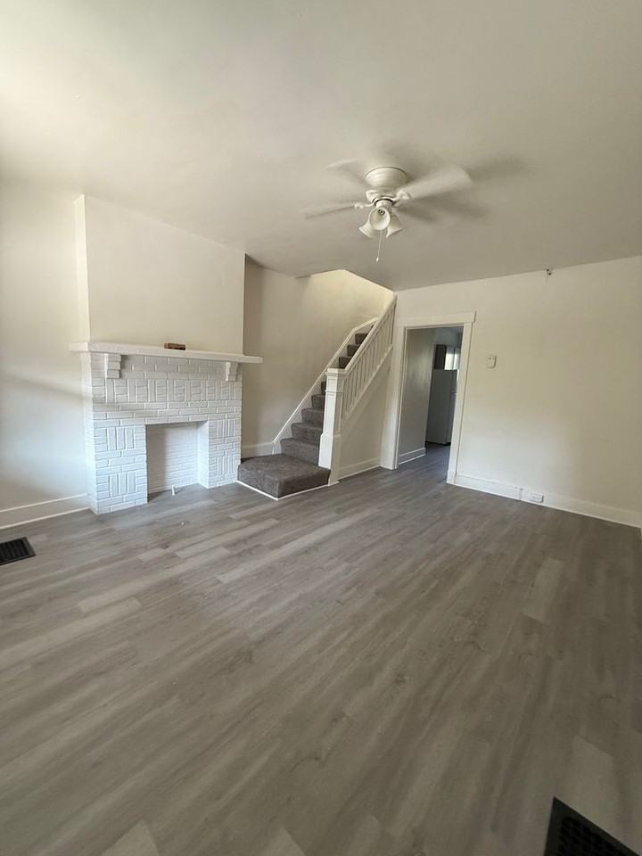 6507 Clifford St - Photo 2 of 10