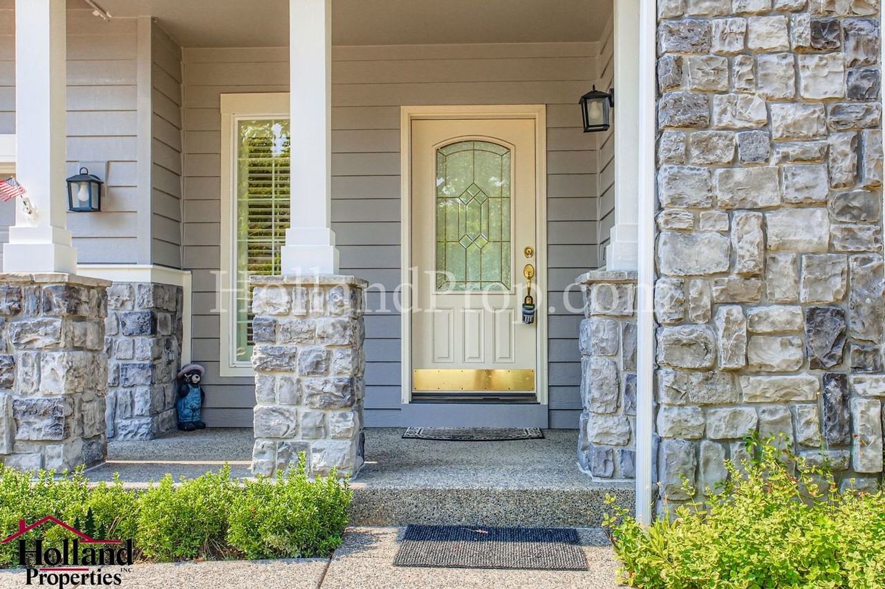 5291 Northwest Pender Place - Photo 3 of 28