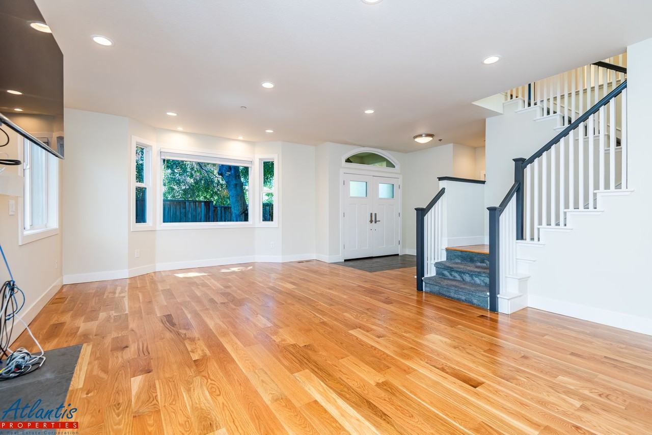 265 Mariposa Ave - Photo 2 of 25