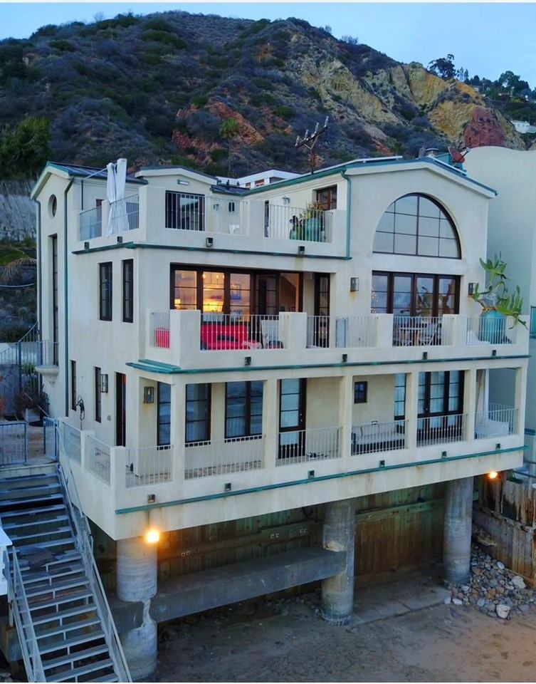 20758 Pacific Coast Hwy - Photo 2 of 11