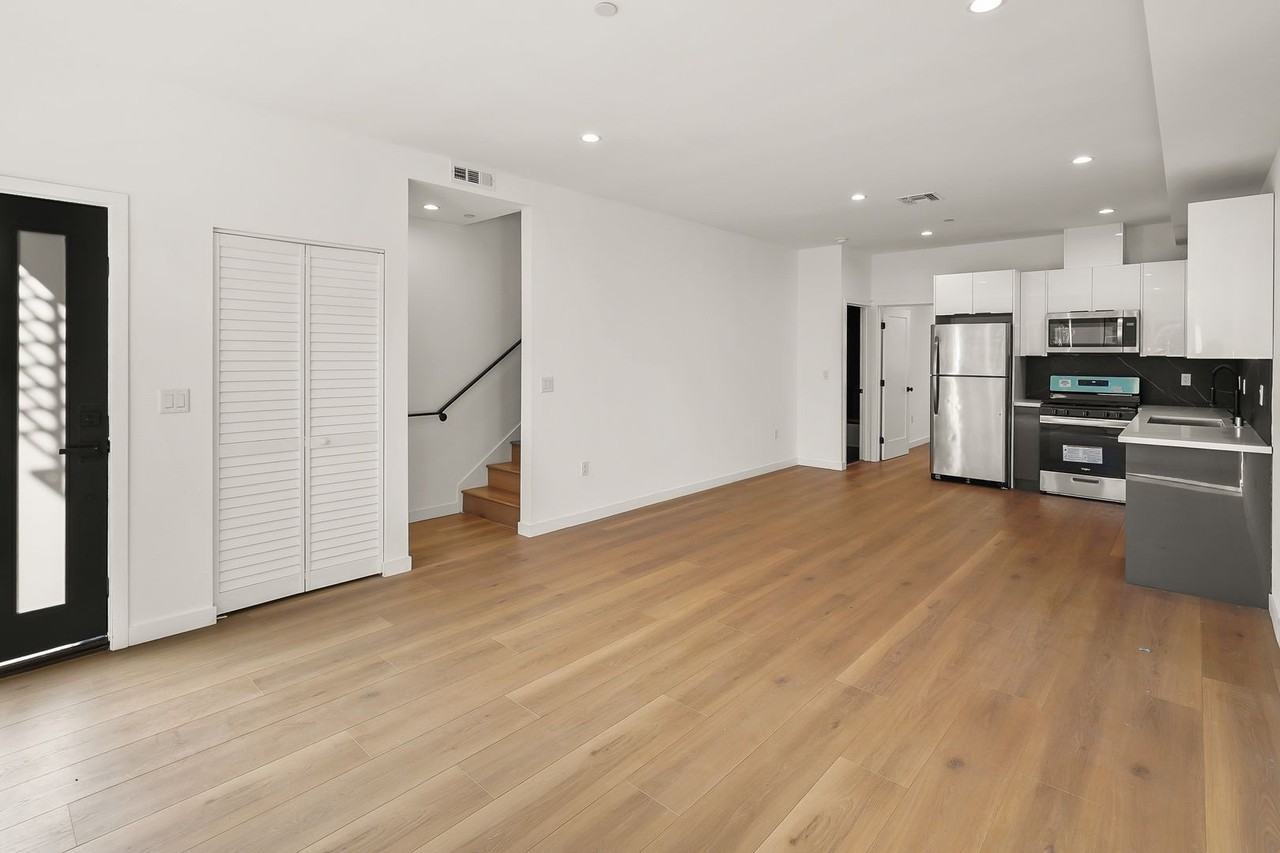 1731 S New Hampshire Ave - Photo 7 of 50