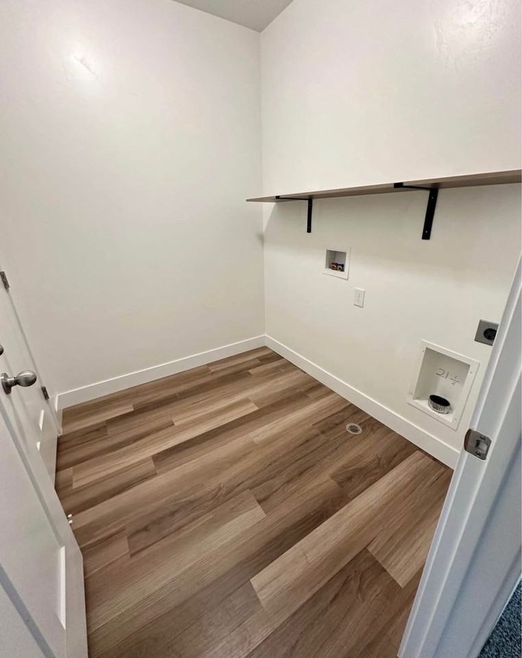 1772 West Eaglewood Drive #303 - Photo 3 of 18