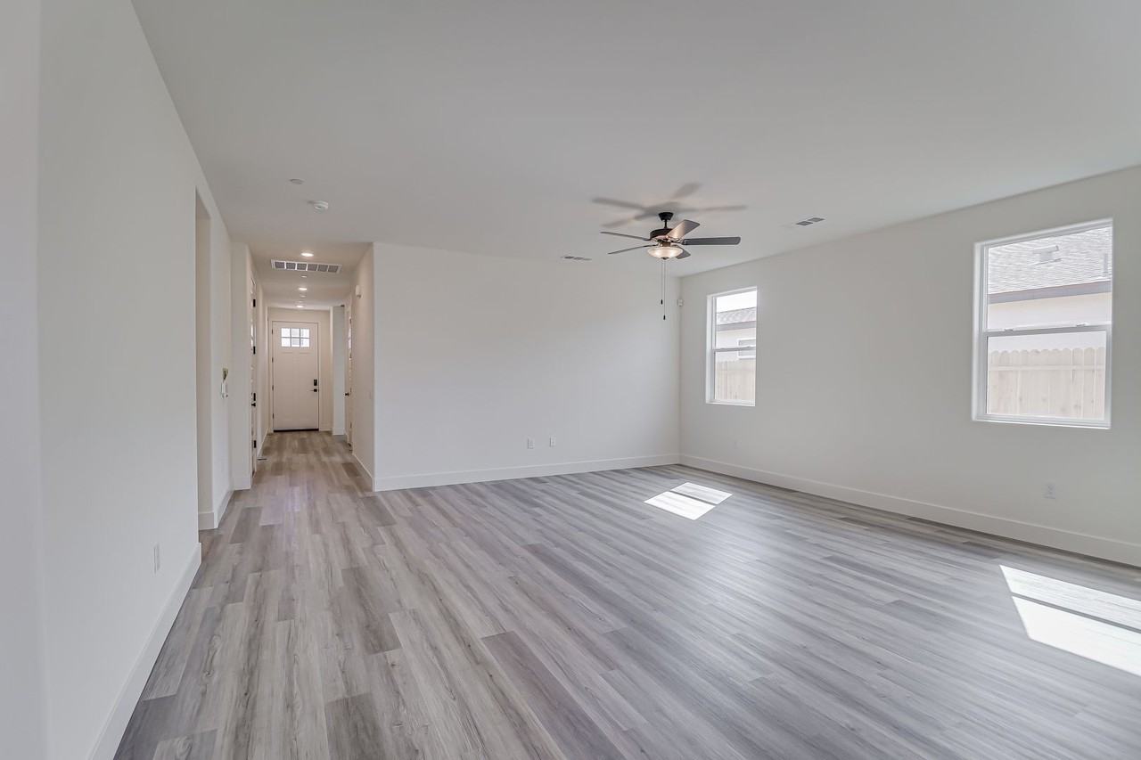 8208 Dreamside Ave - Photo 6 of 27