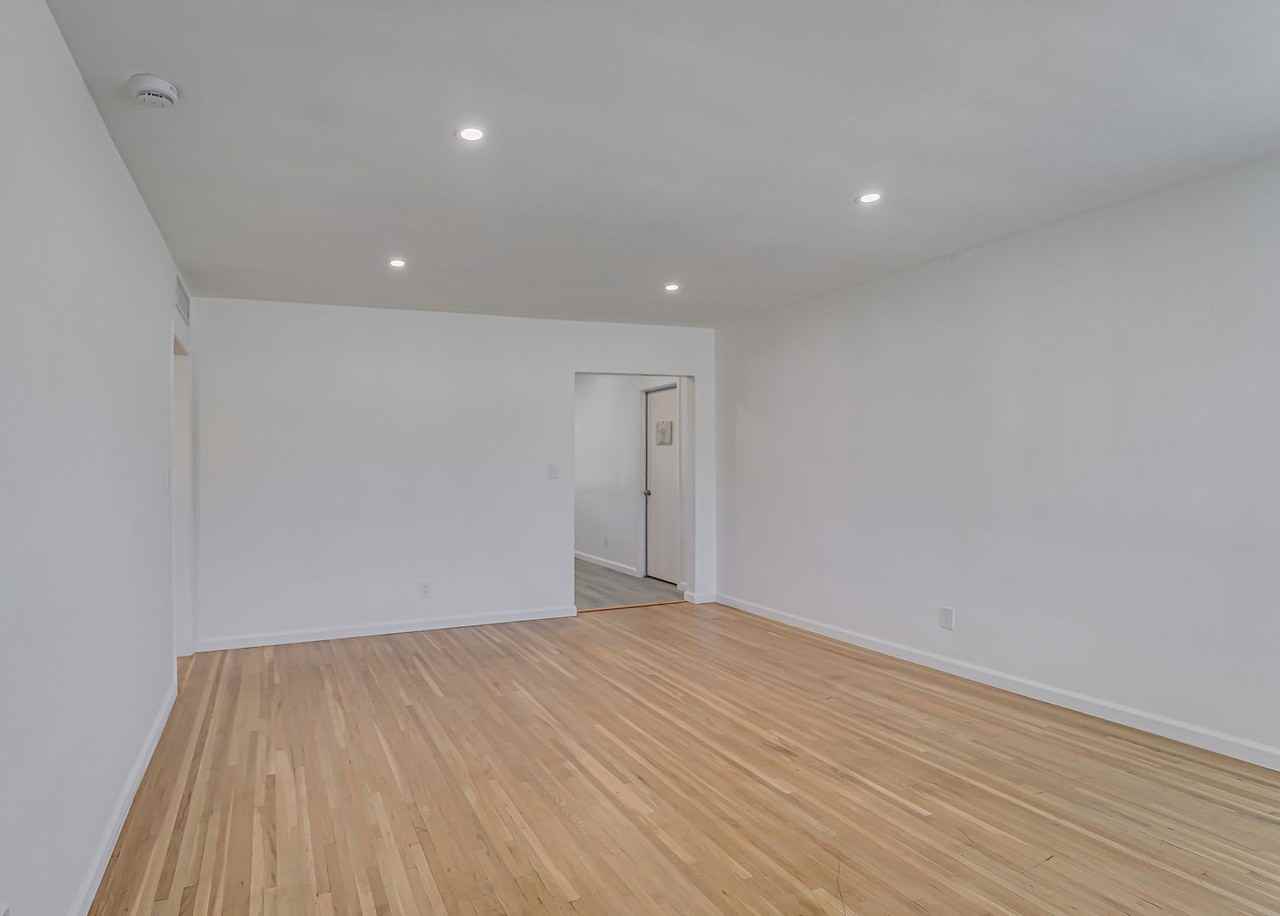 1105 Vanderbilt Dr - Photo 5 of 22